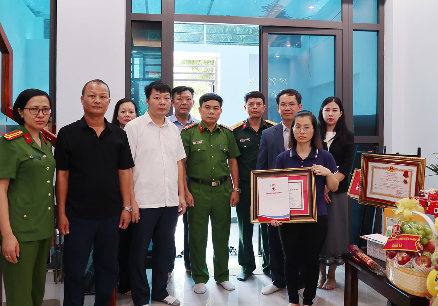 Trao truy tặng Bằng Tri ân và Ghi công đối với Trung tá Trần Văn Tùng